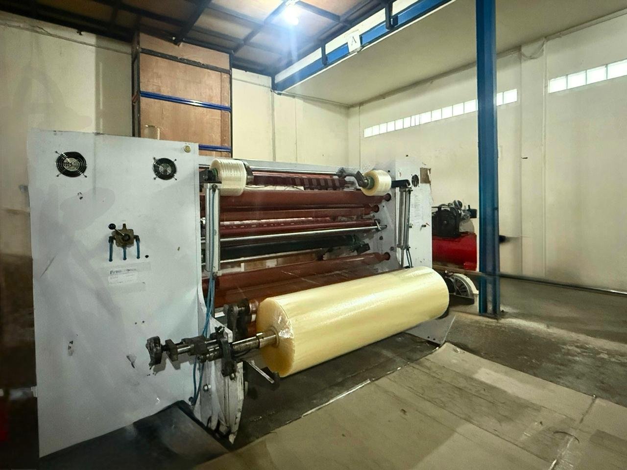 Mesin Slitting Lakban